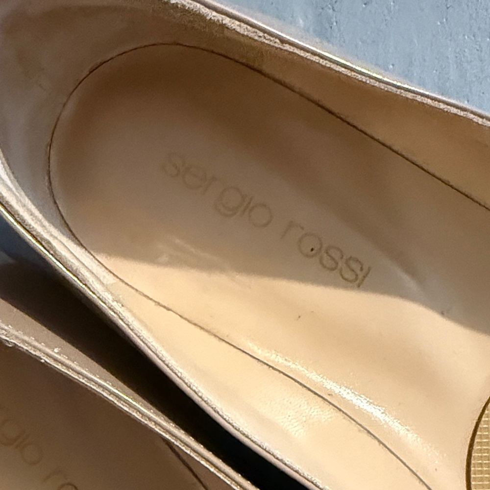 Sergio Rossi Beige Patent Leather Flats - Picture 2 of 3